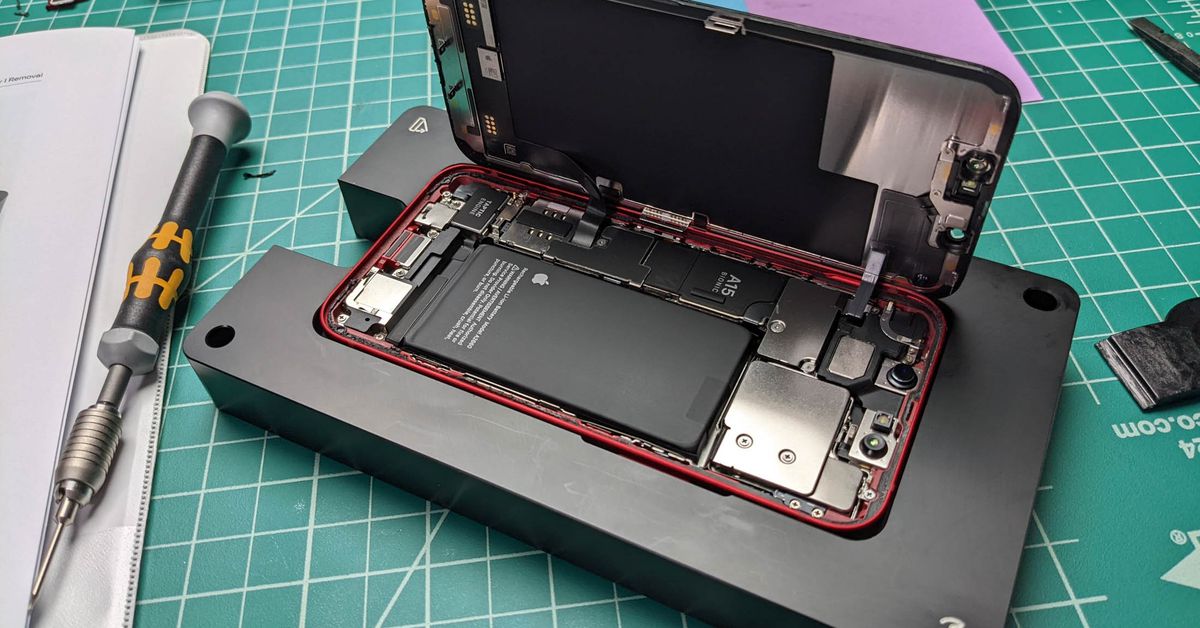 Apple shipped me a 79-pound iPhone repair kit to fix a 1.1-ounce battery