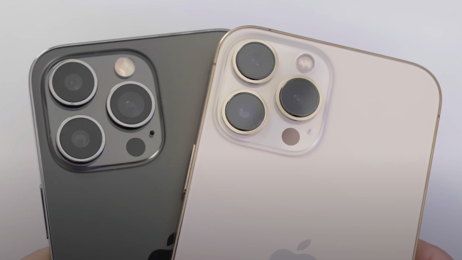 Camera size: iPhone 14 Pro Max dummy unit (left) vs. iPhone 13 Pro Max (right).