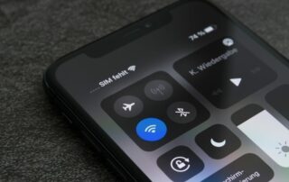 Use This One Tap Shortcut to Actually Turn Off Wifi and Bluetooth on Your iPhone