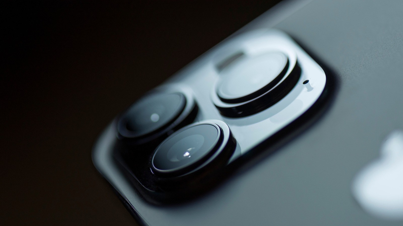 iPhone 14 Leak Alleges Camera Lens Quality Issues, But Impact May Be Minimal