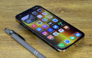 Leaker shares iPhone 14 Pro hands-on preview with pre-release devices