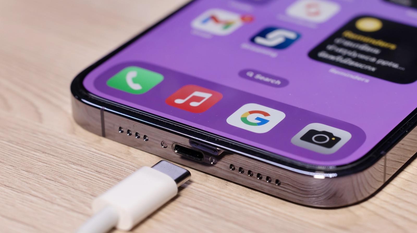 Europe Will Officially Force iPhone To Switch To USB-C By End Of 2024