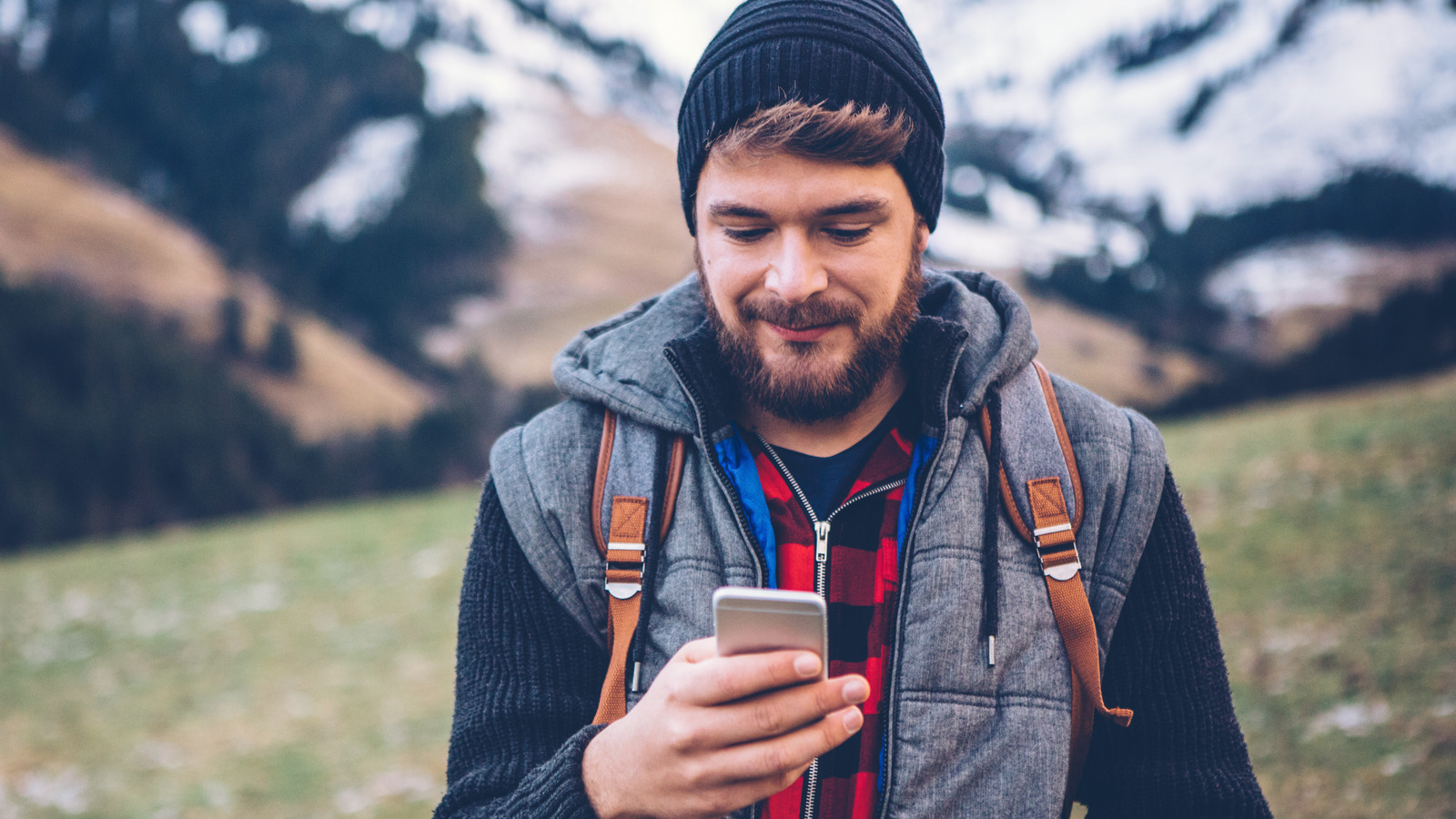 The 5 Best iPhone Apps For Hiking And Backpacking