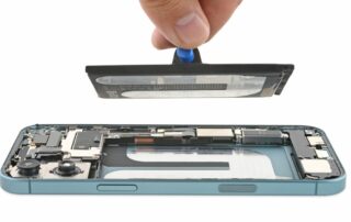 Watch the iPhone 16’s electrically-charged battery replacement process