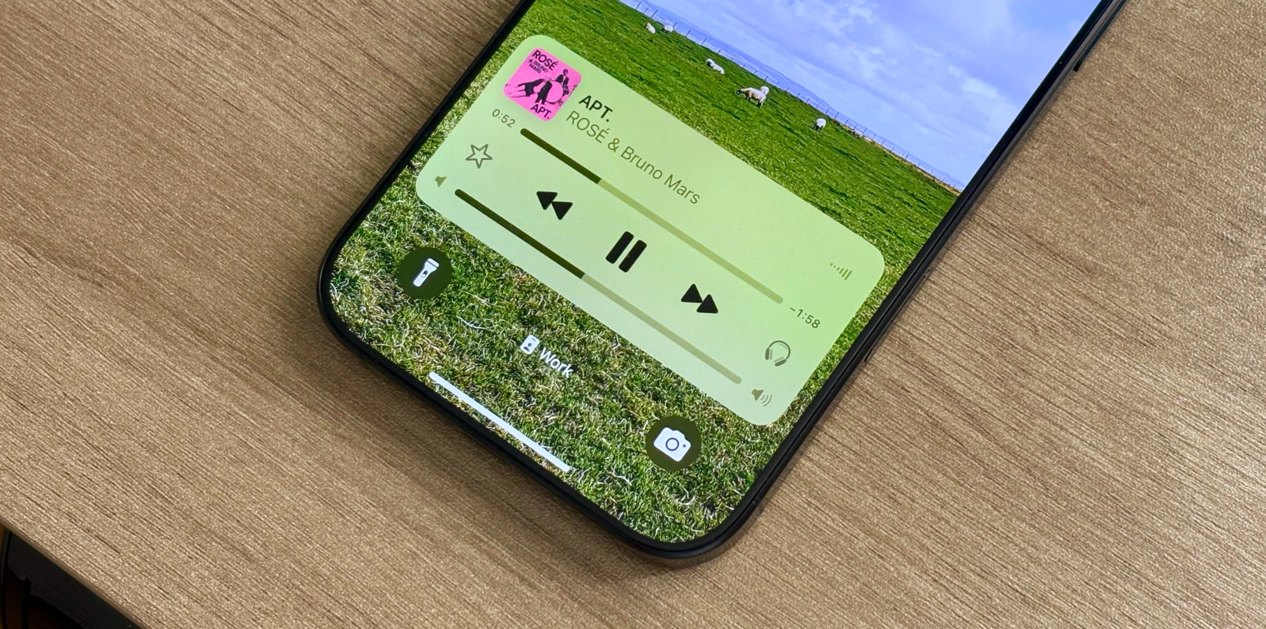 iOS 18.2 finally brings back my favorite iPhone Lock Screen feature