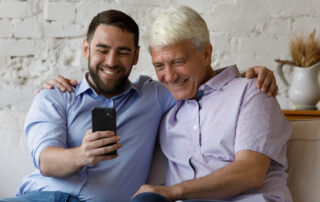 5 Ways To Simplify The iPhone For Seniors, Making It More User-Friendly