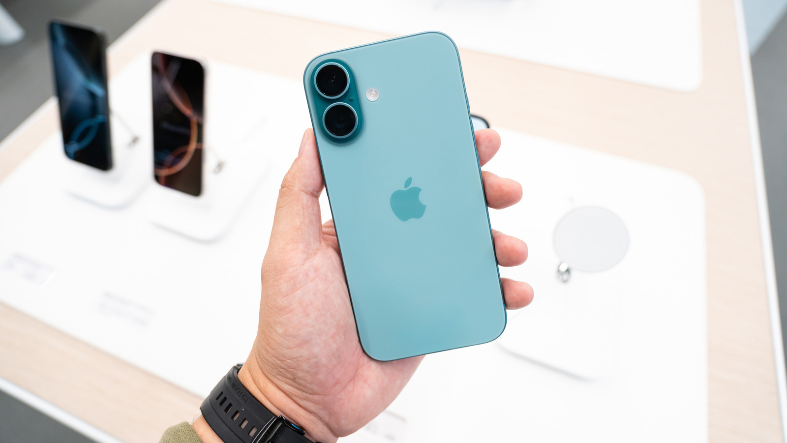 iPhone Double Tap: How To Enable And Change The Useful Feature