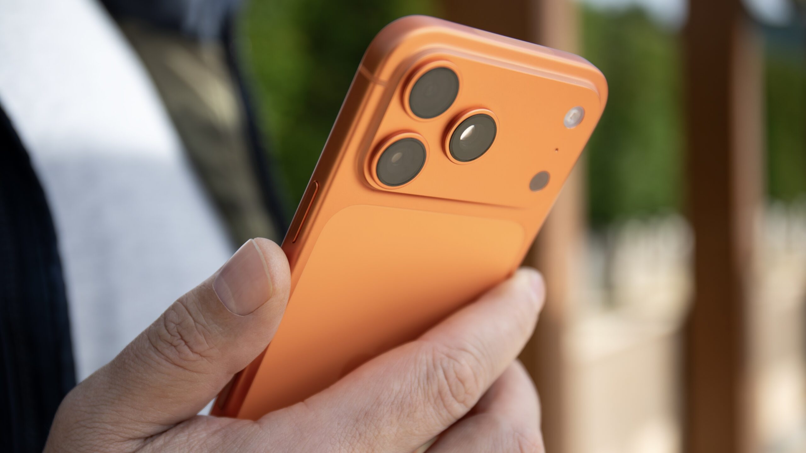 Some iPhone 17 Devices Won’t Turn on After Their Batteries Run Out